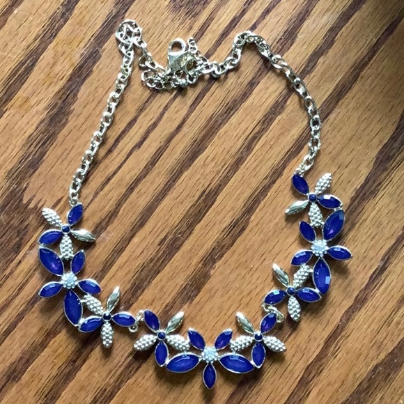 New York & Company Navy Replica Retro Necklace. - Picture 4 of 8